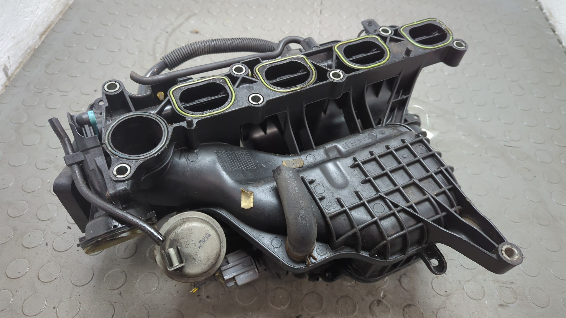 Коллектор впускной