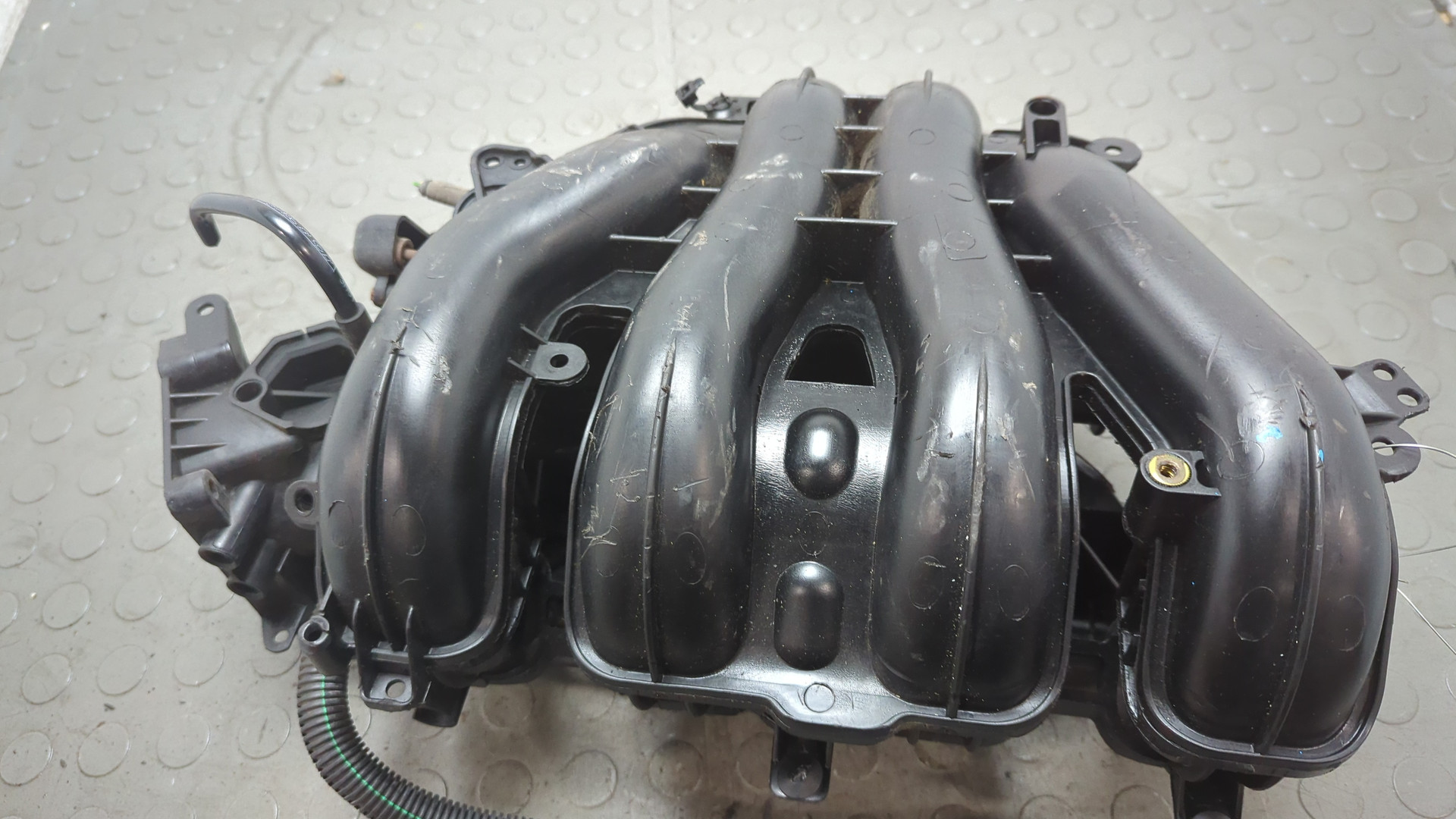 Коллектор впускной