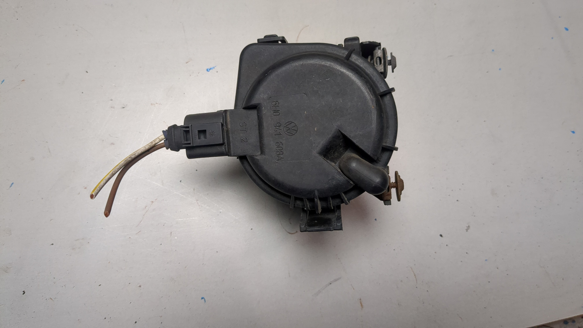 Фара противотуманная правая