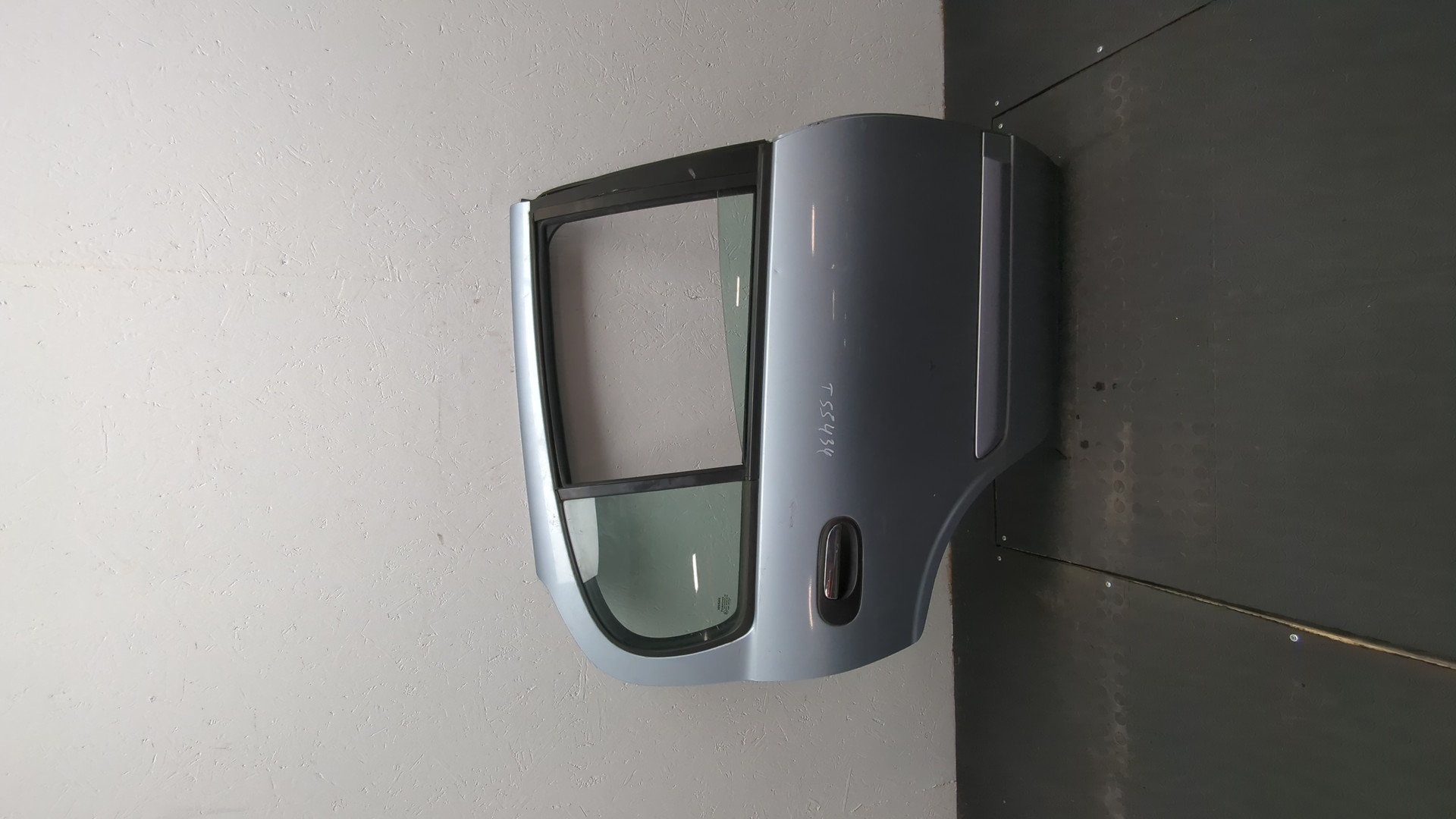 Дверь задняя правая