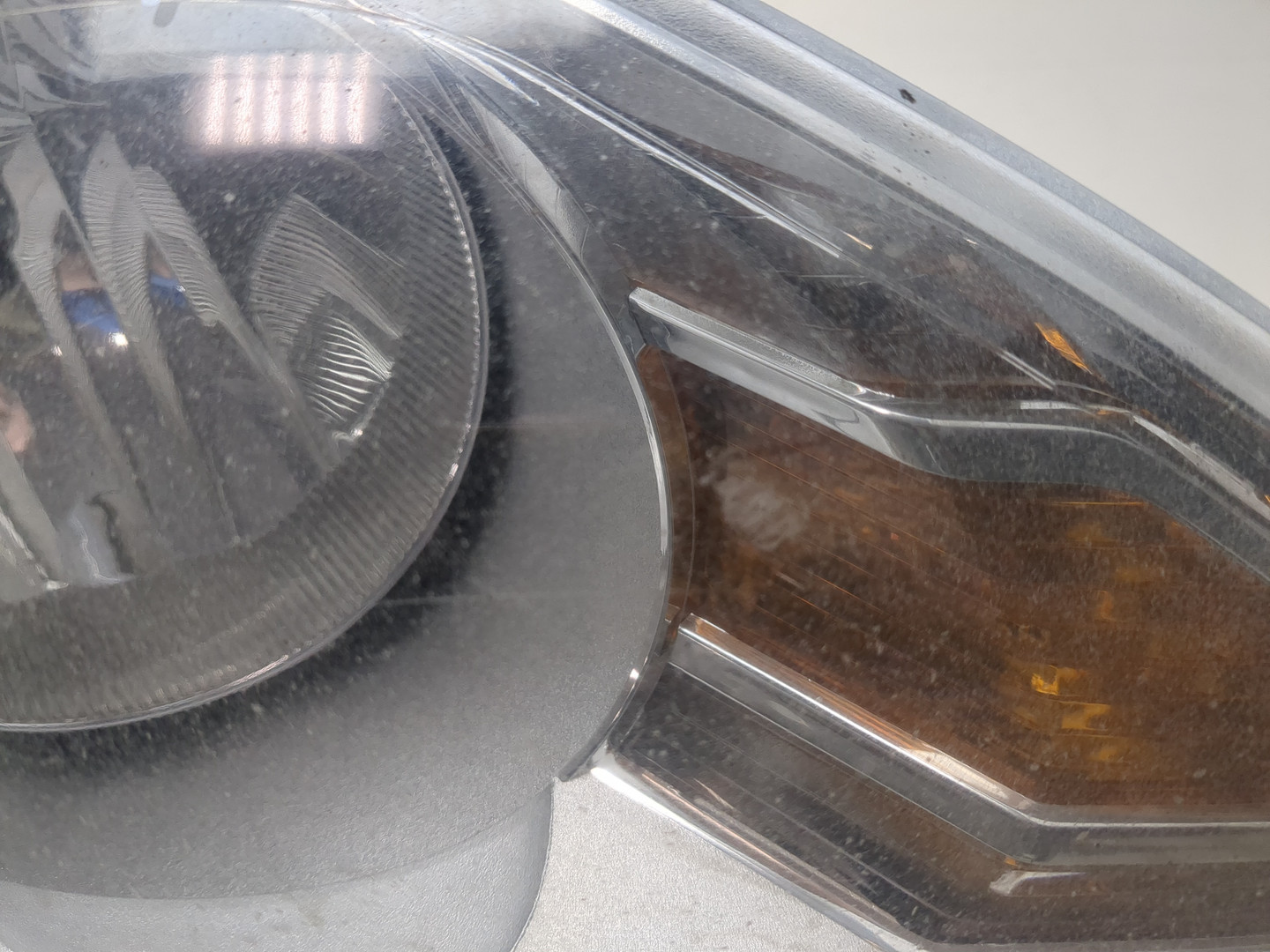 Фара правая