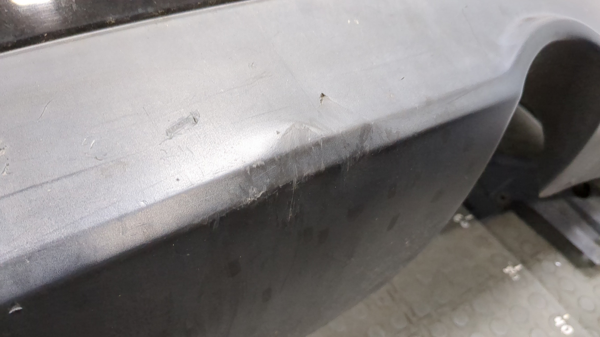 Бампер задний