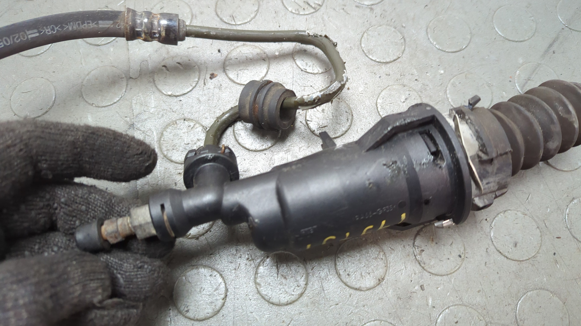 Цилиндр сцепления рабочий