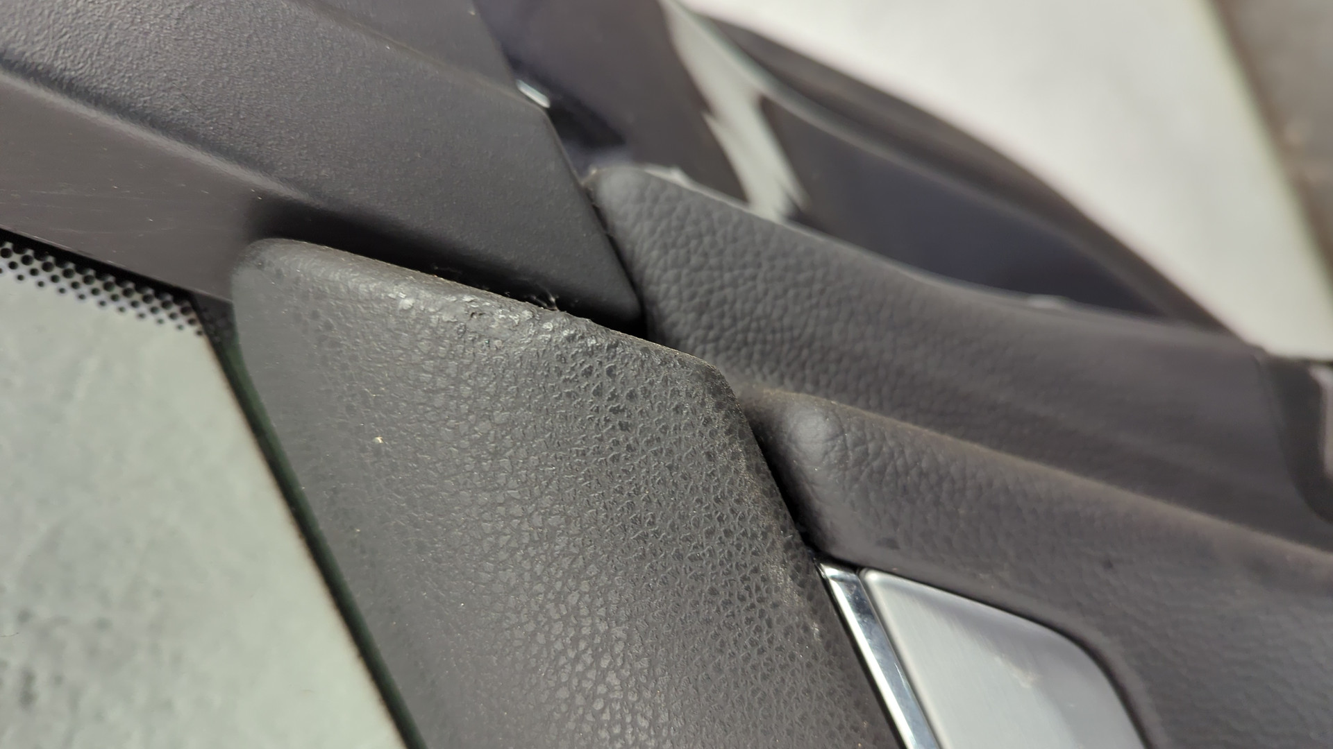 Дверь задняя правая