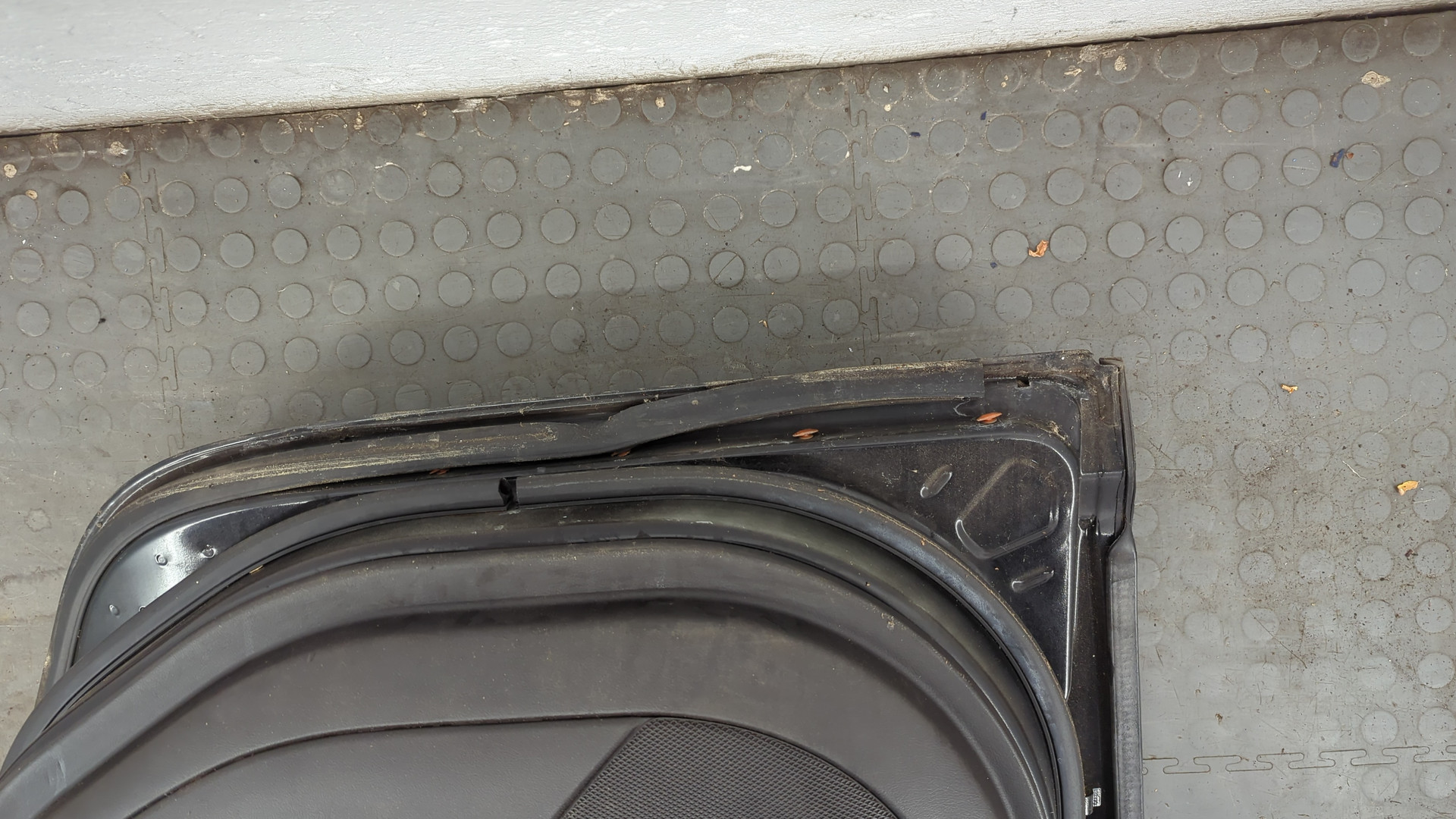 Дверь задняя правая