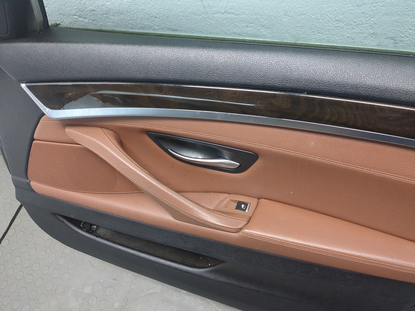 Дверь передняя правая