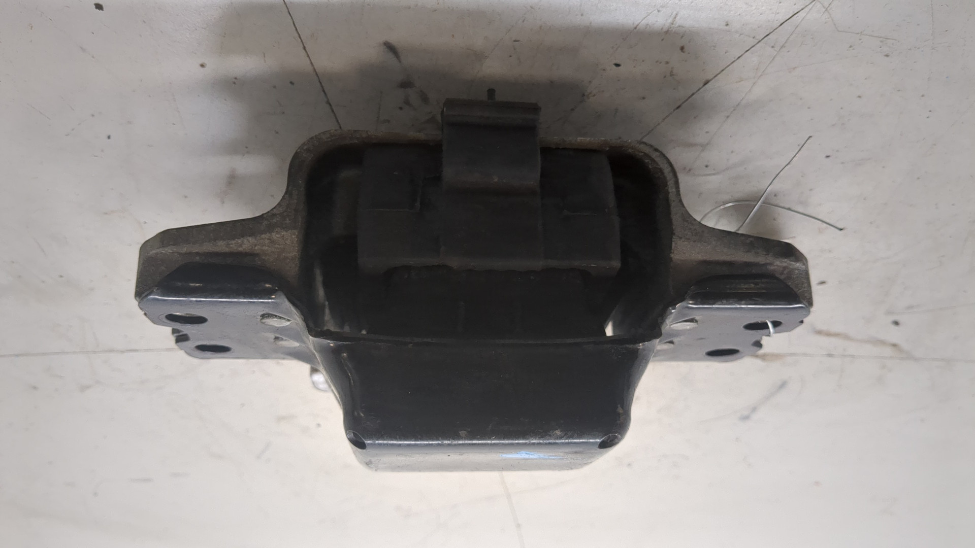 Опора двигателя