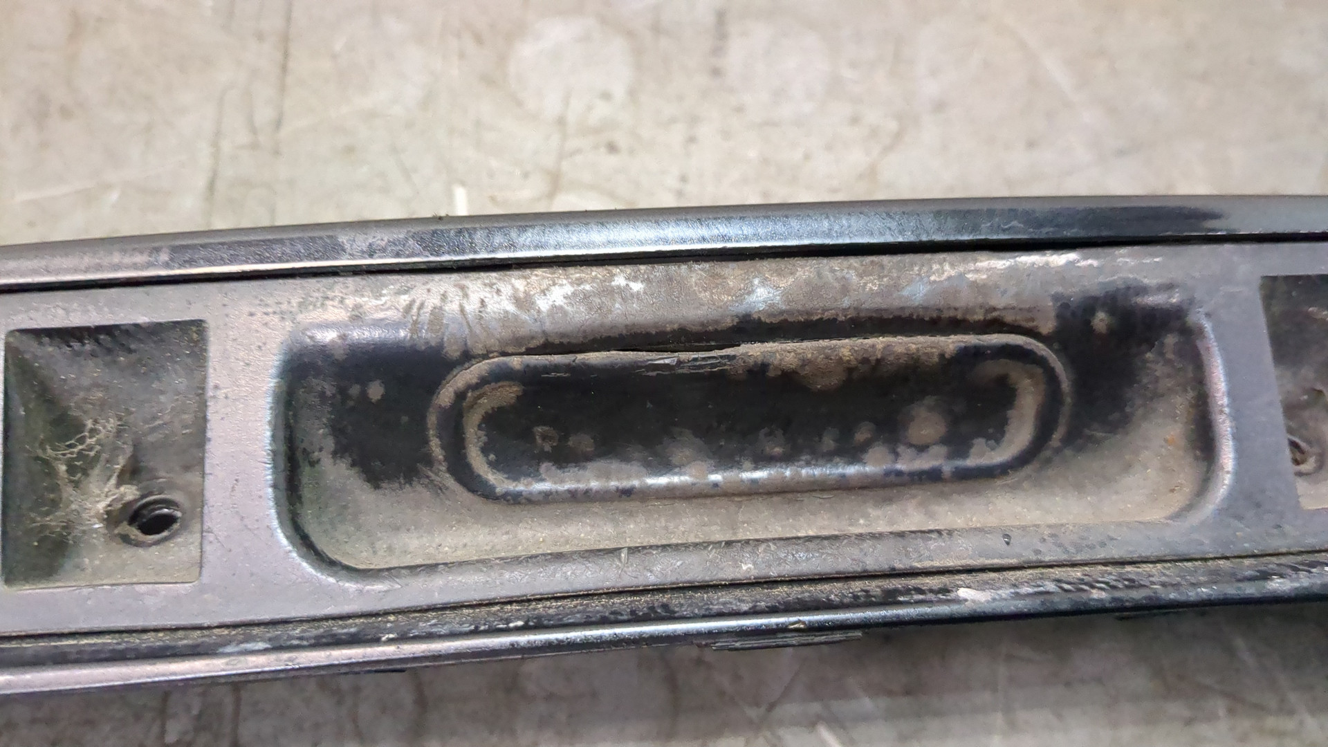 Фонарь подсветки номера