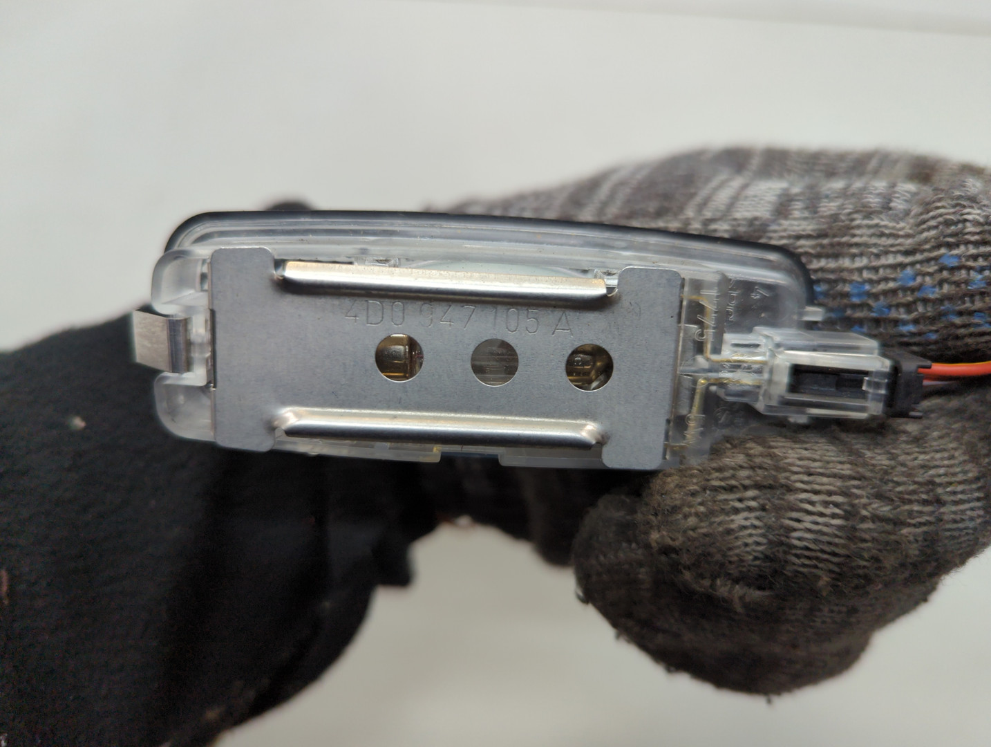 Плафон салонный