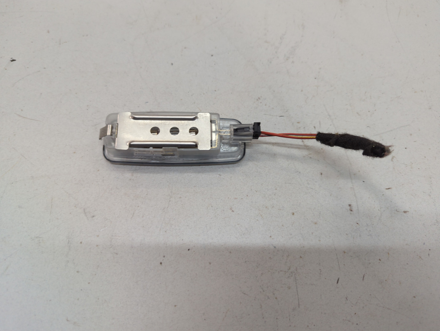 Плафон салонный