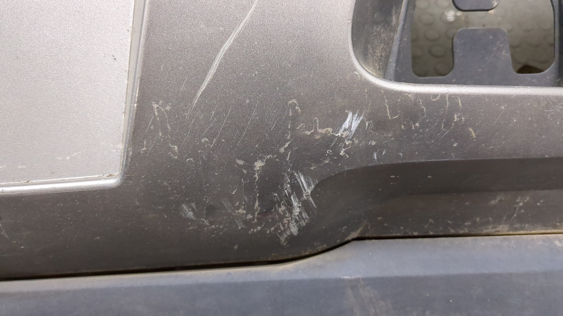 Бампер передний