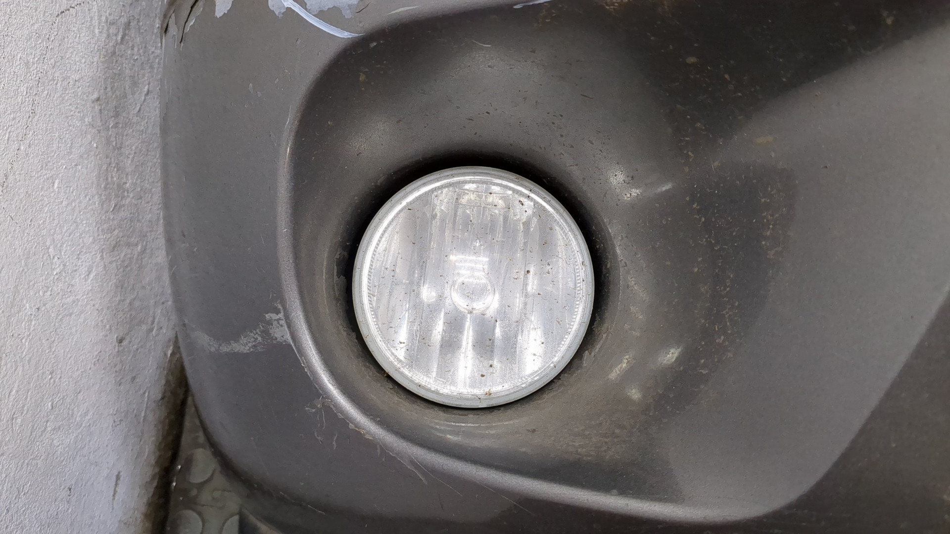 Бампер передний