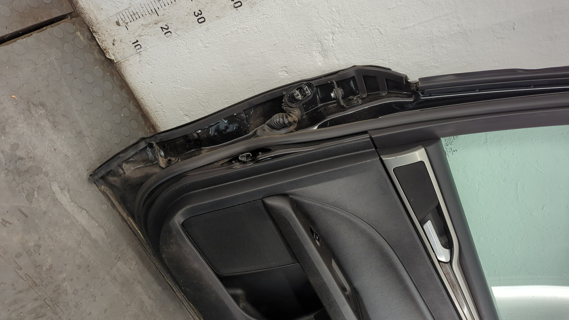 Дверь задняя правая