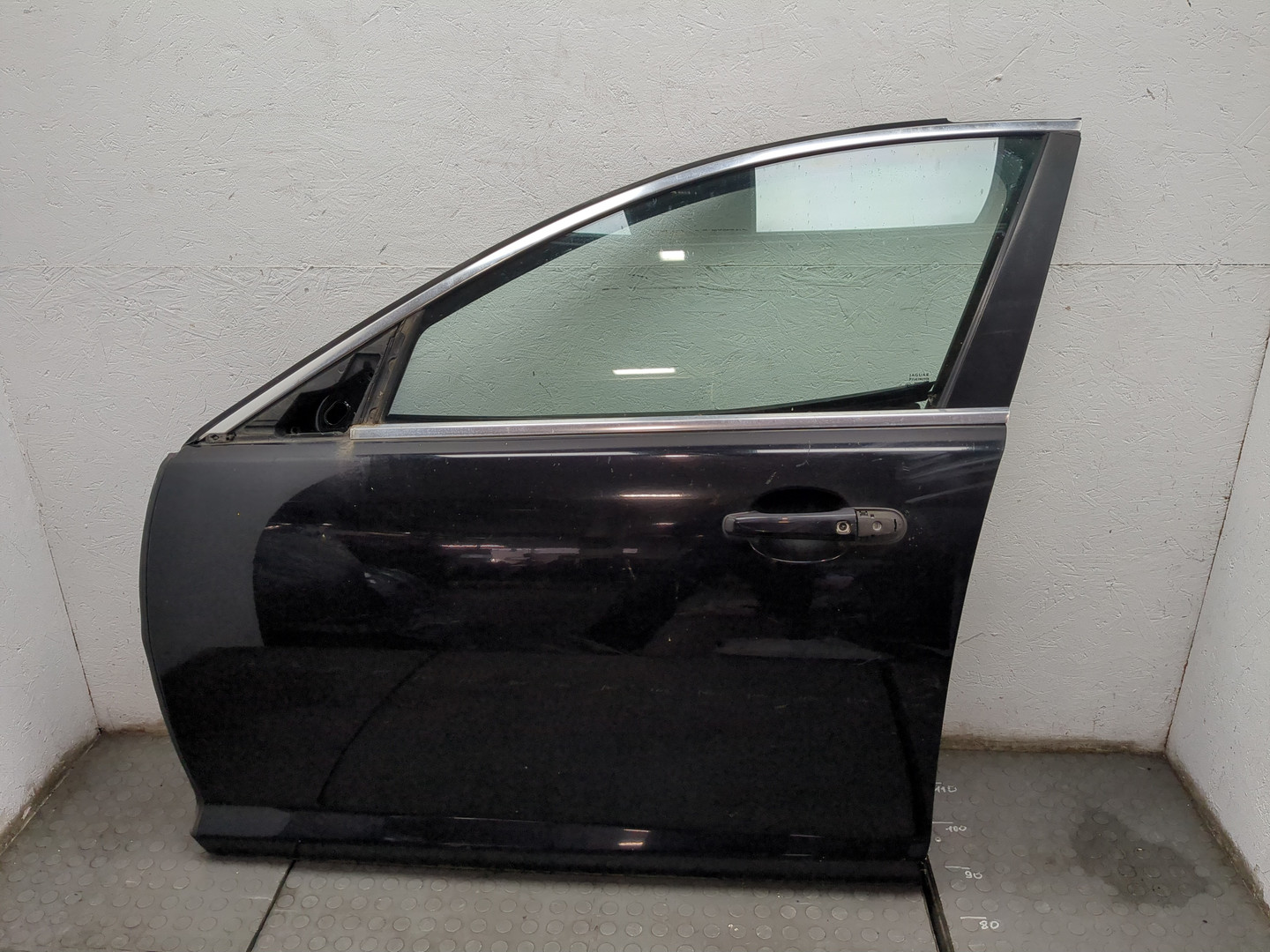 Дверь передняя левая