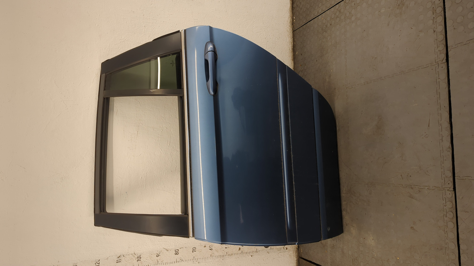 Дверь задняя левая