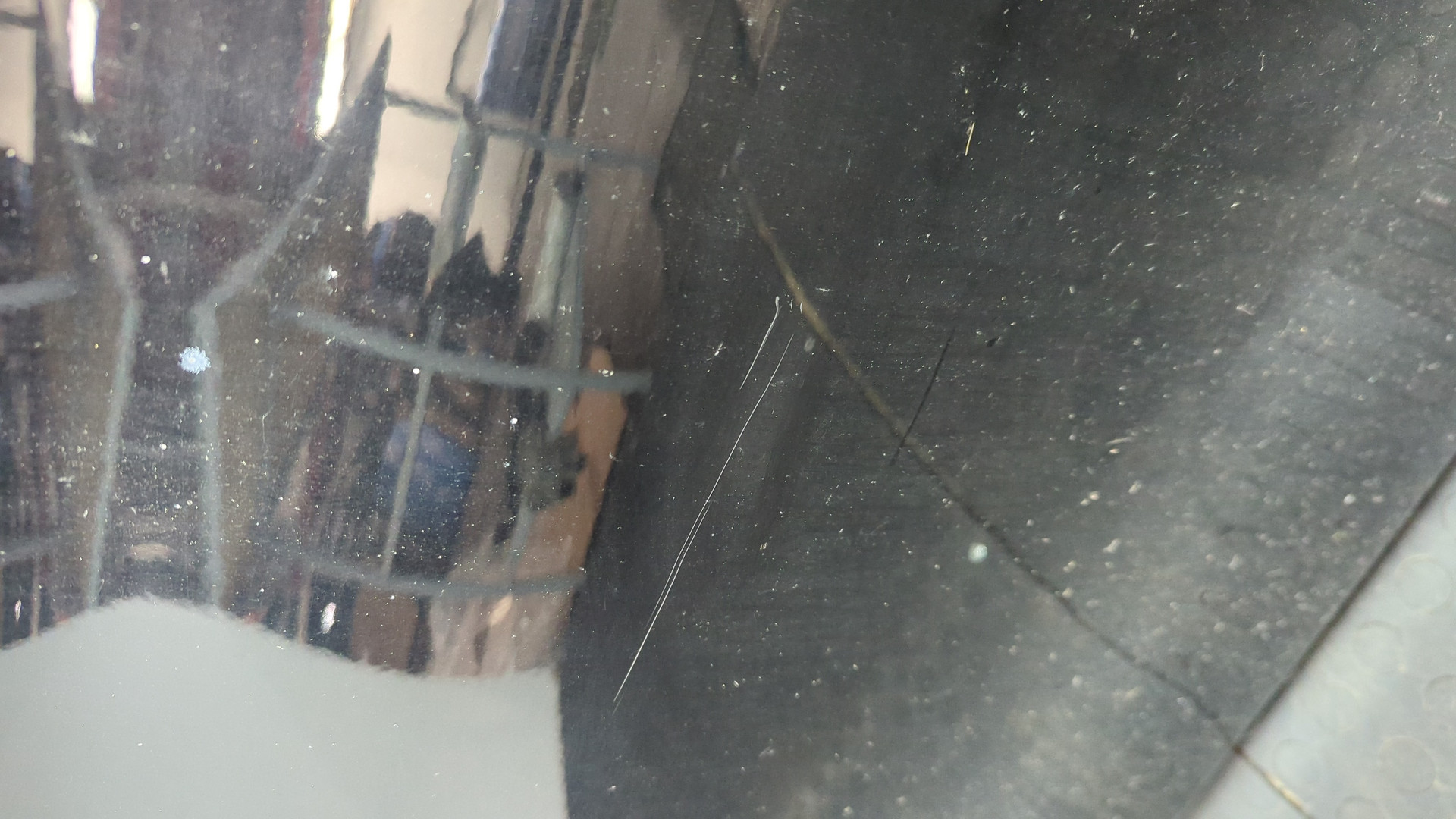 Дверь передняя левая