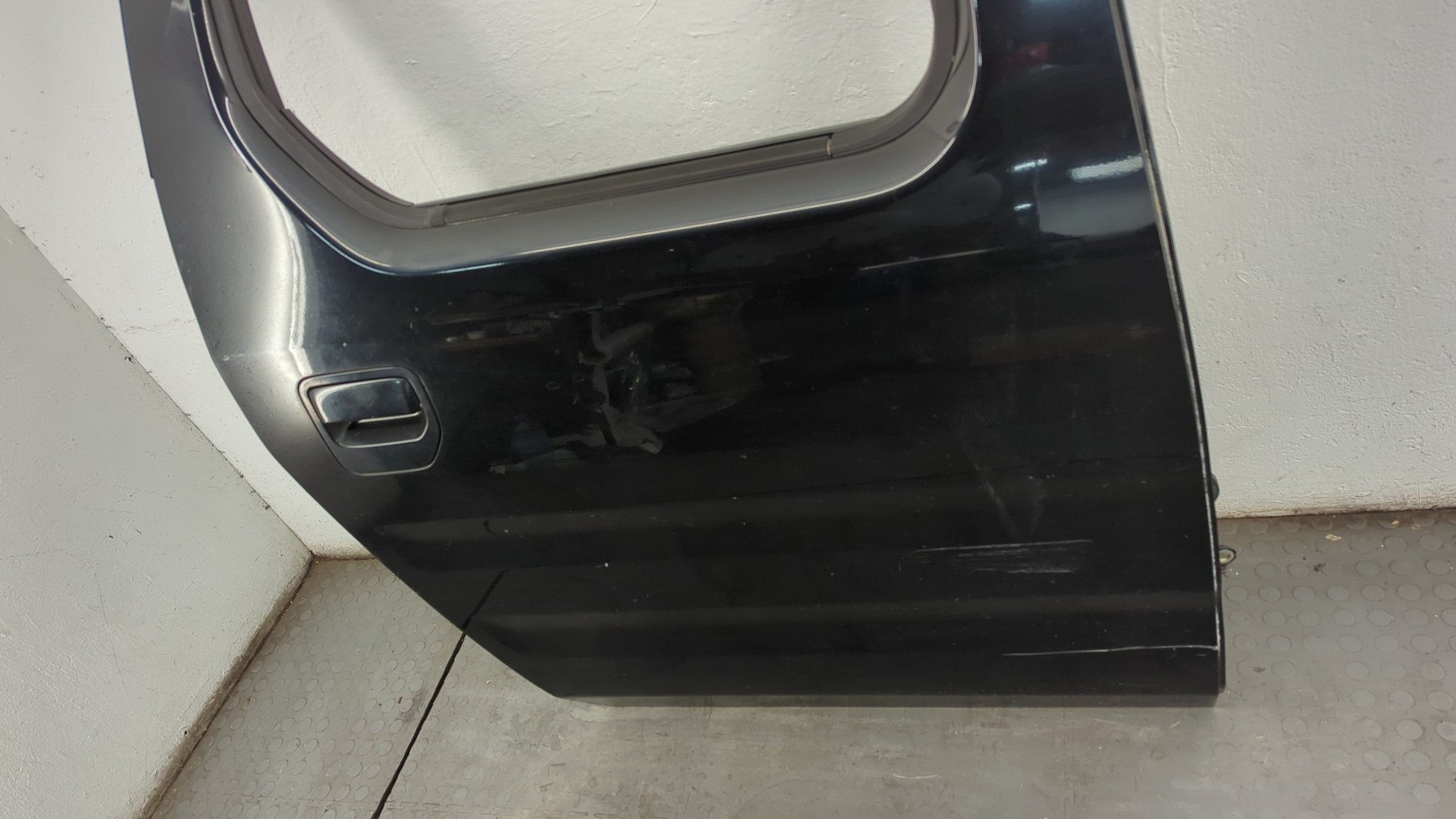 Дверь задняя правая