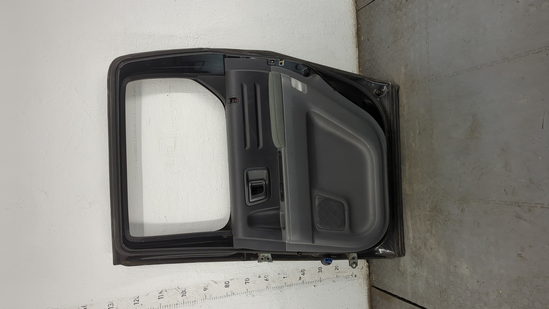 Дверь задняя правая