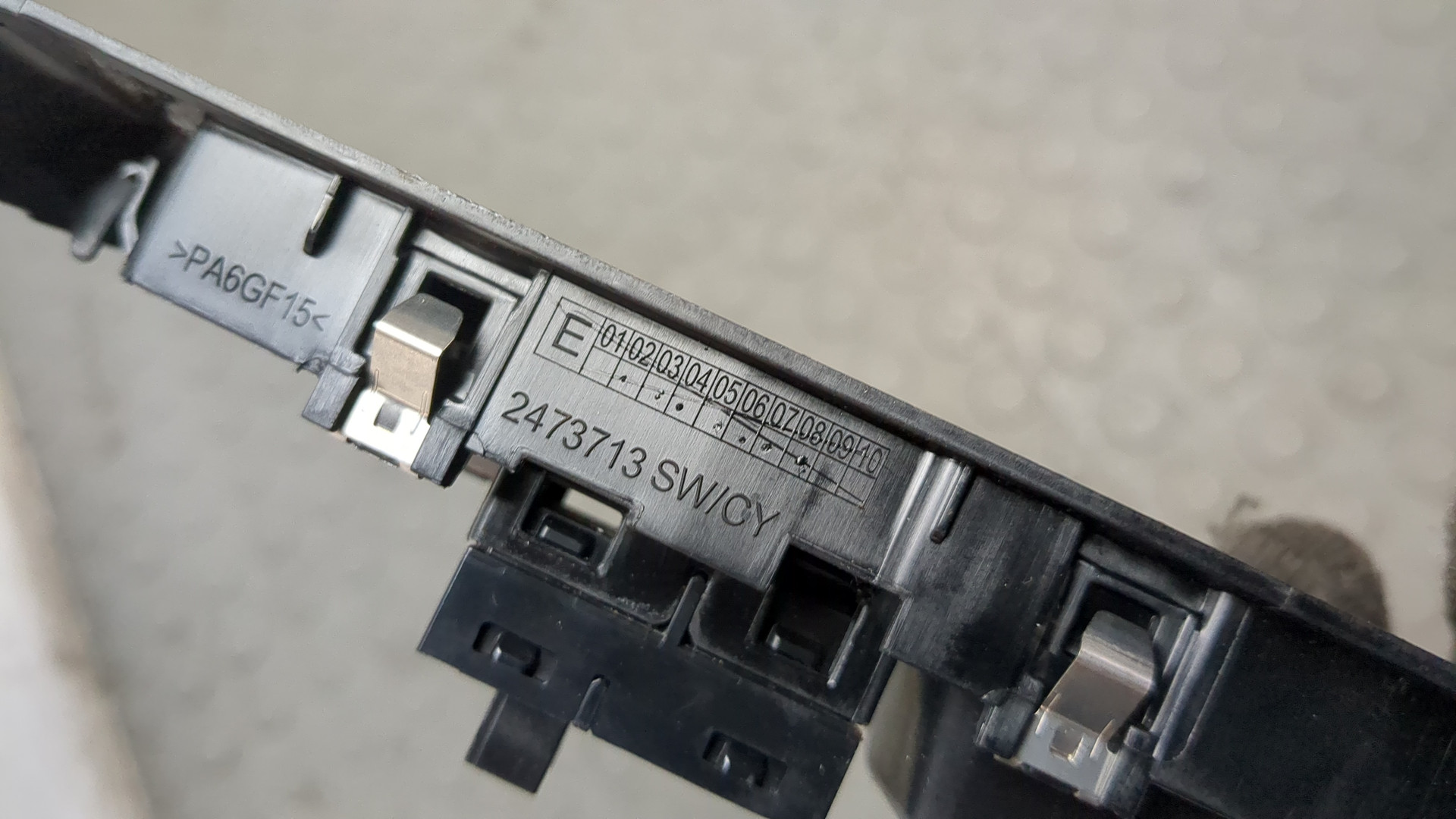 Кнопка стеклоподъемника