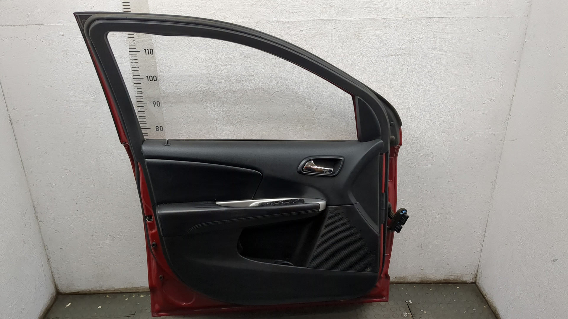 Дверь передняя левая