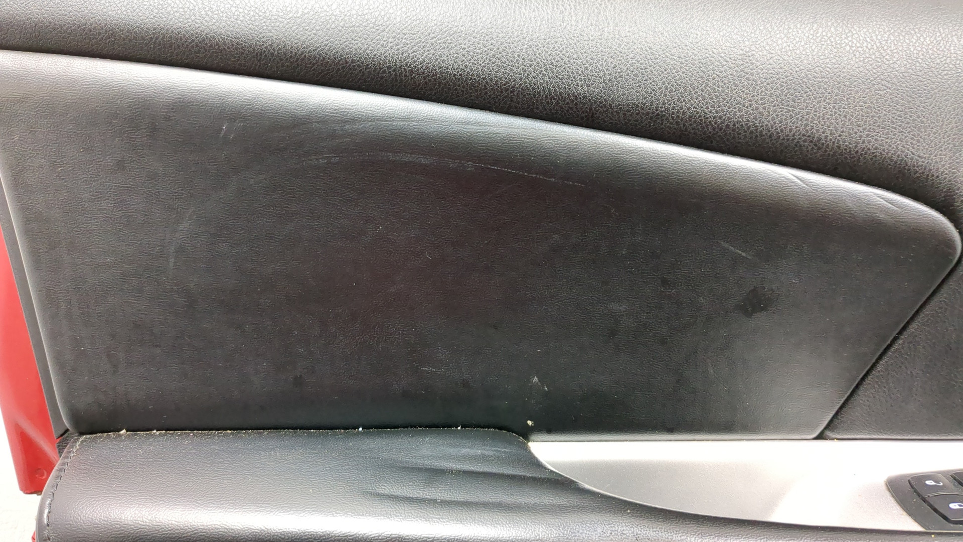 Дверь передняя левая