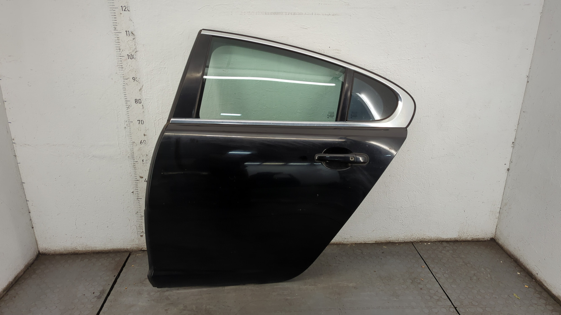 Дверь задняя левая