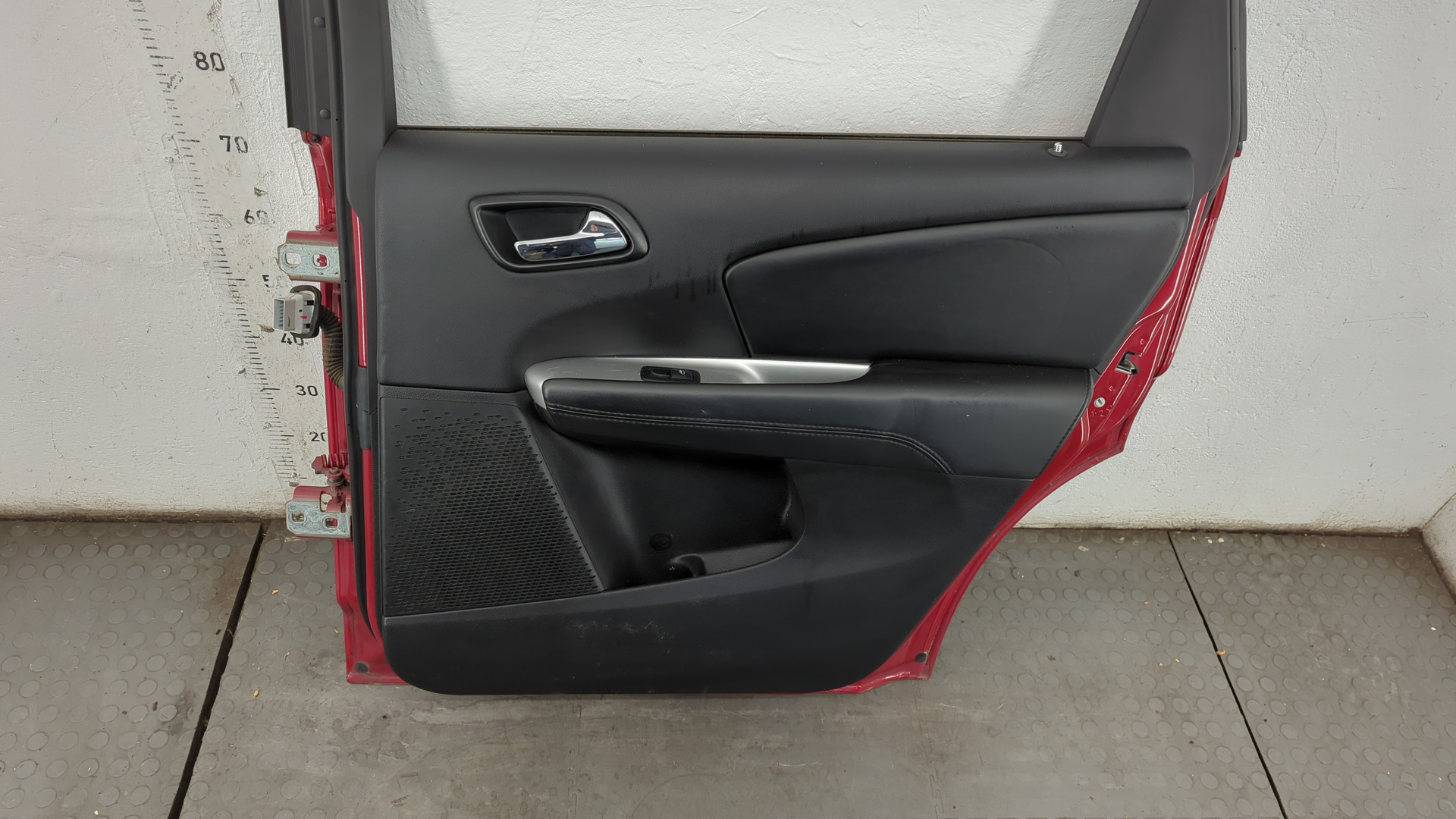 Дверь задняя правая