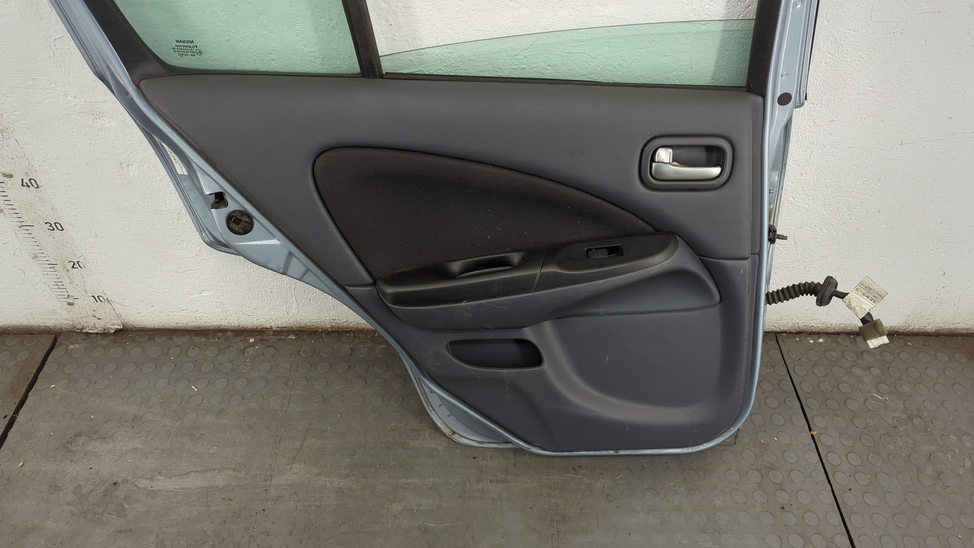 Дверь задняя левая