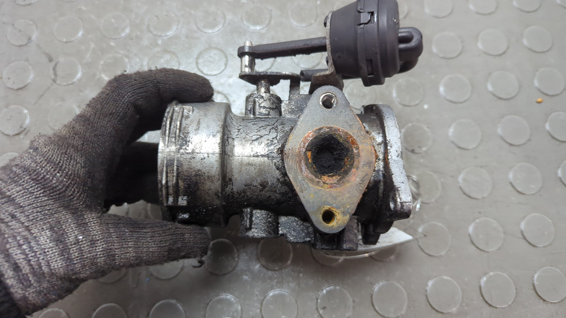 Клапан рециркуляции выхлопных газов (EGR)