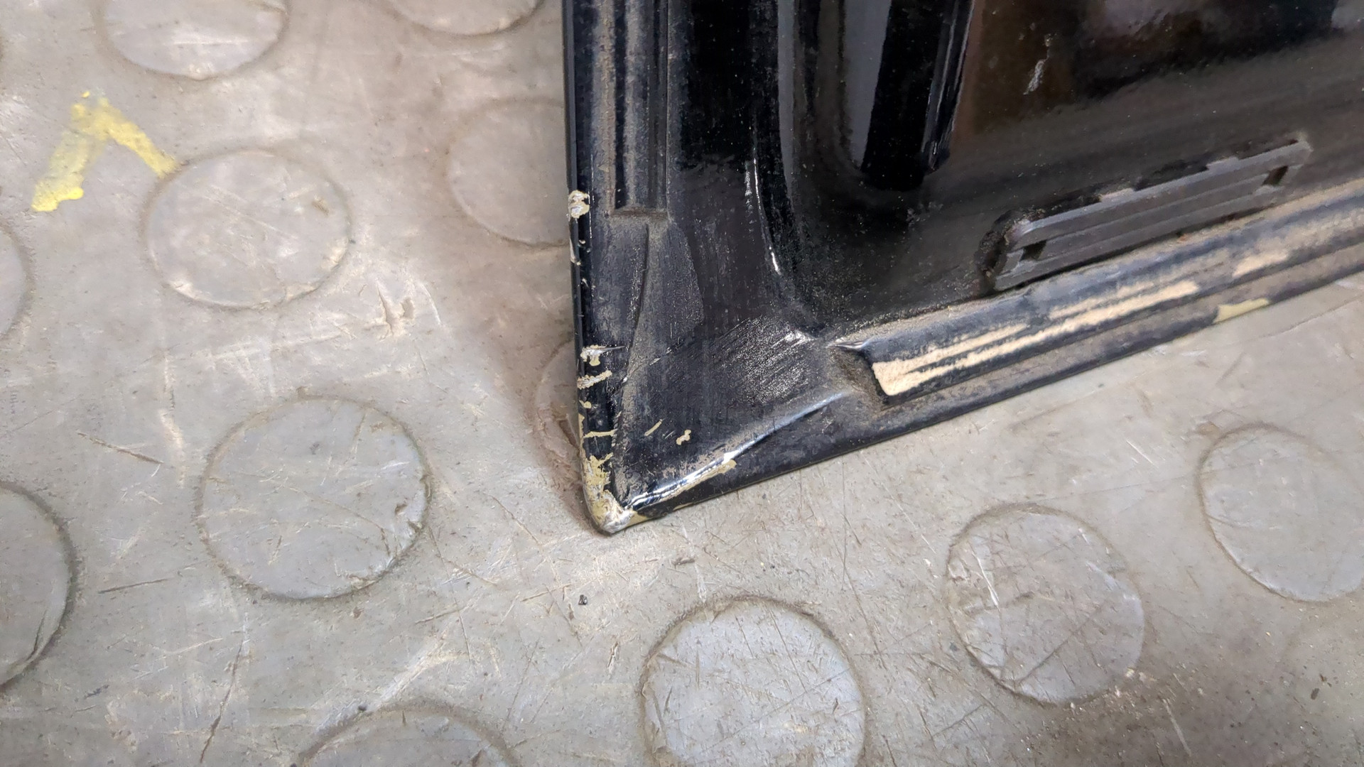 Дверь передняя левая