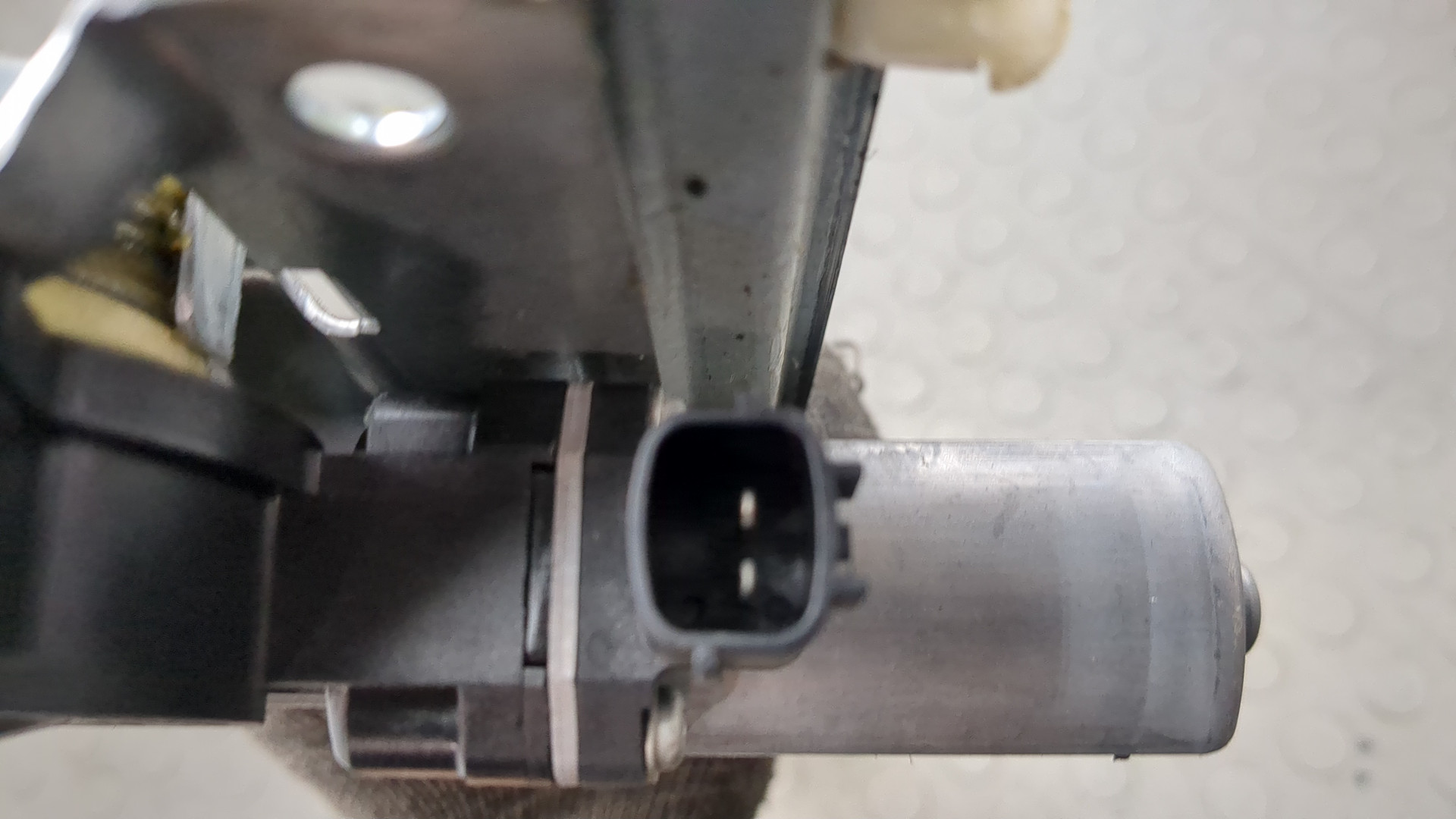 Стеклоподъемник электр. передний левый