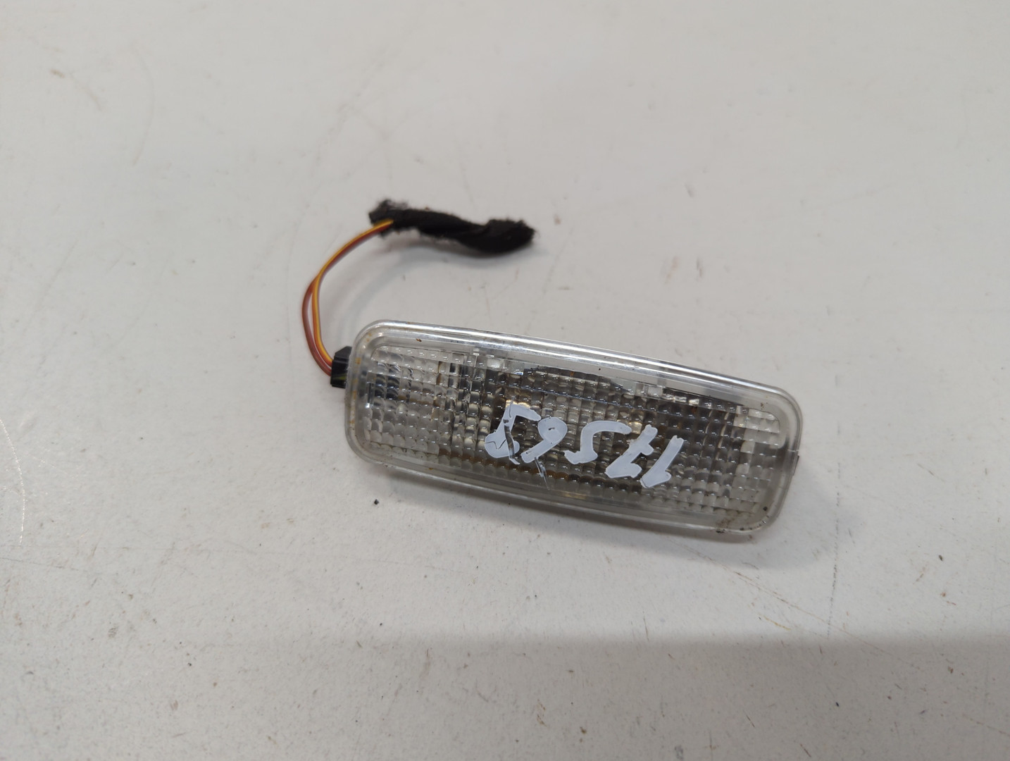 Плафон салонный