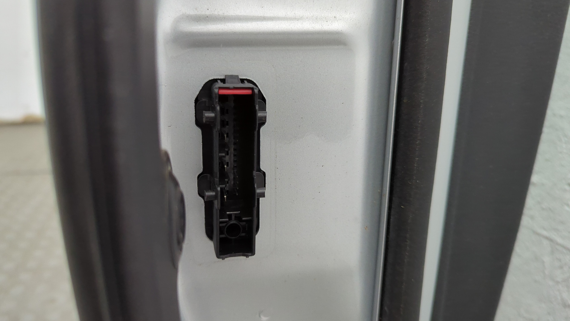 Дверь задняя правая