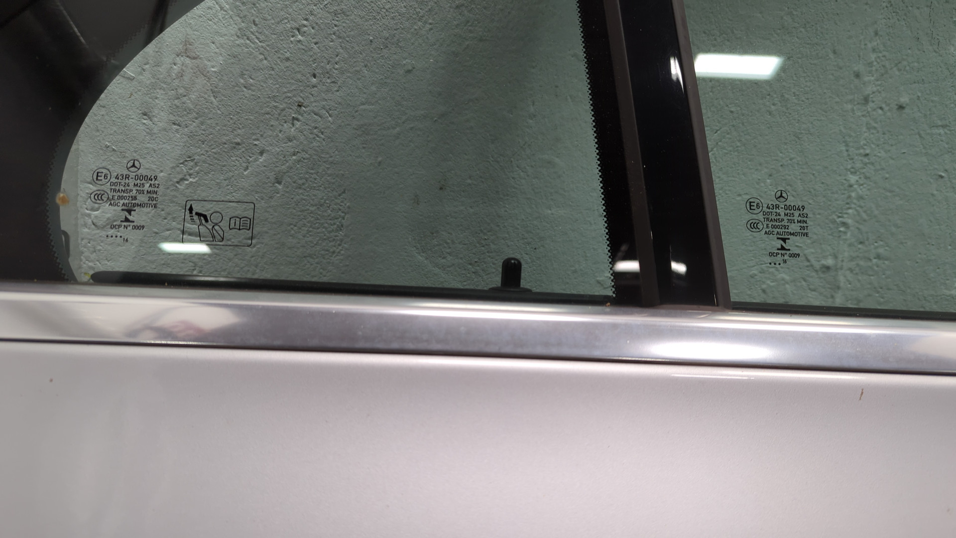 Дверь задняя правая