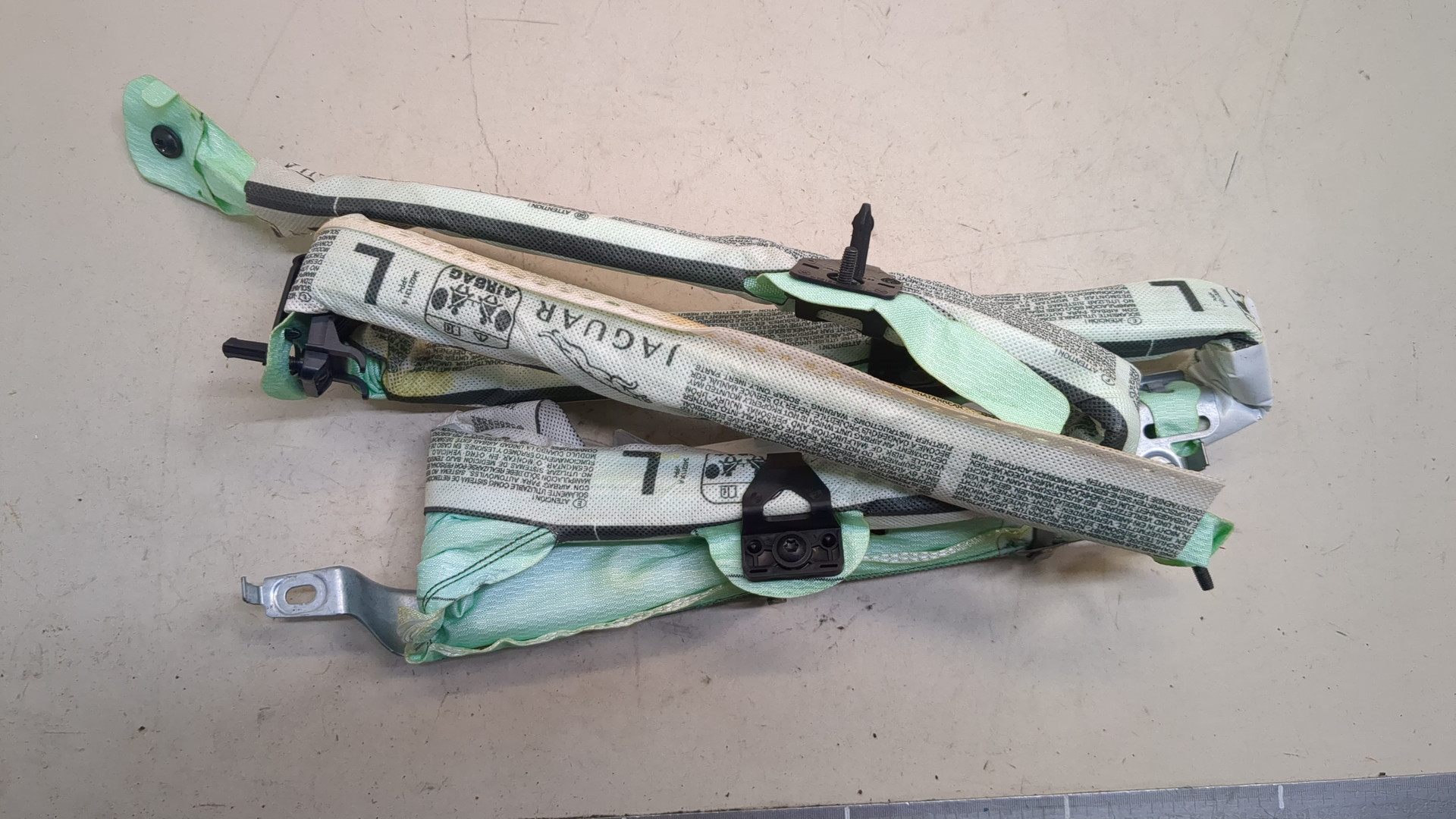 Подушка безопасности боковая (шторка)