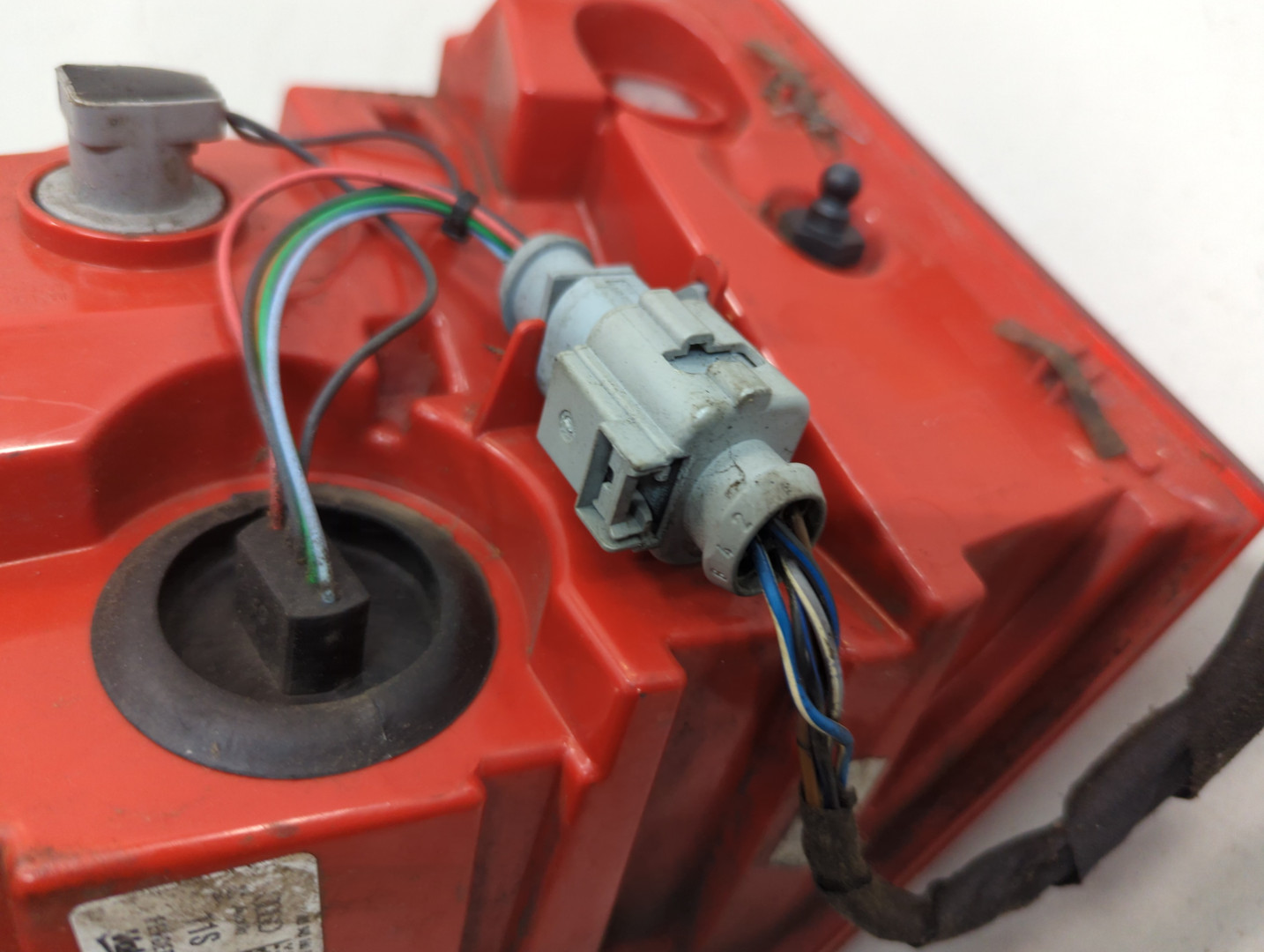 Фонарь задний левый