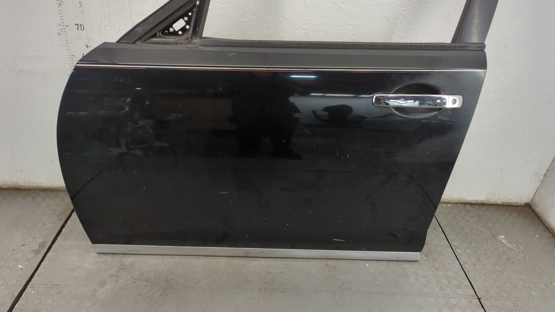 Дверь передняя левая