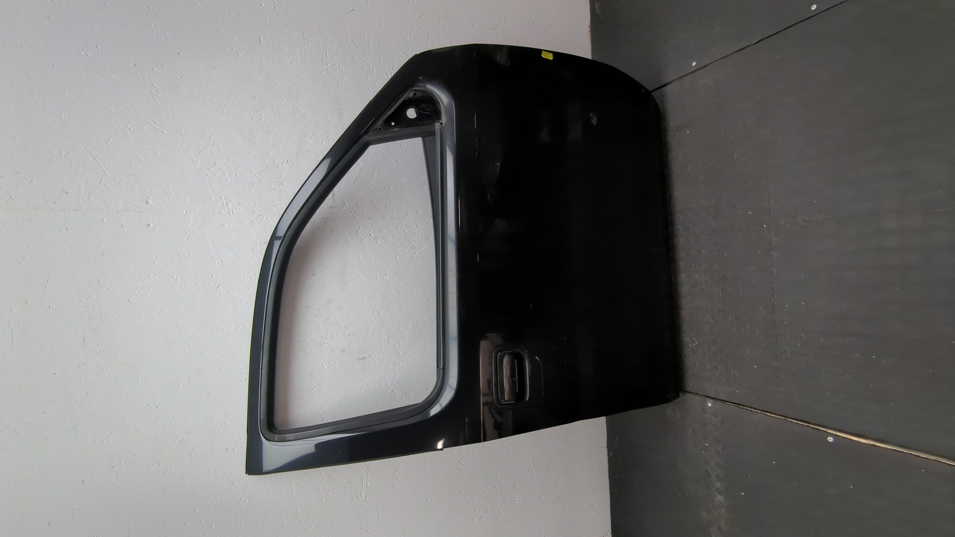 Дверь передняя правая