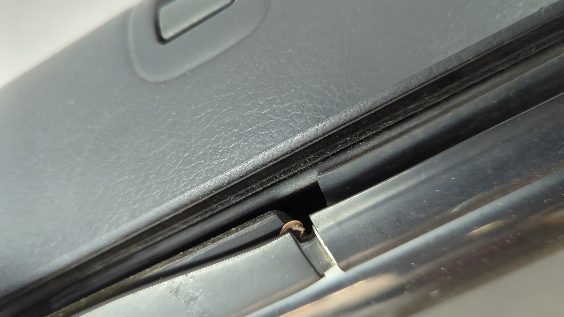 Дверь передняя правая