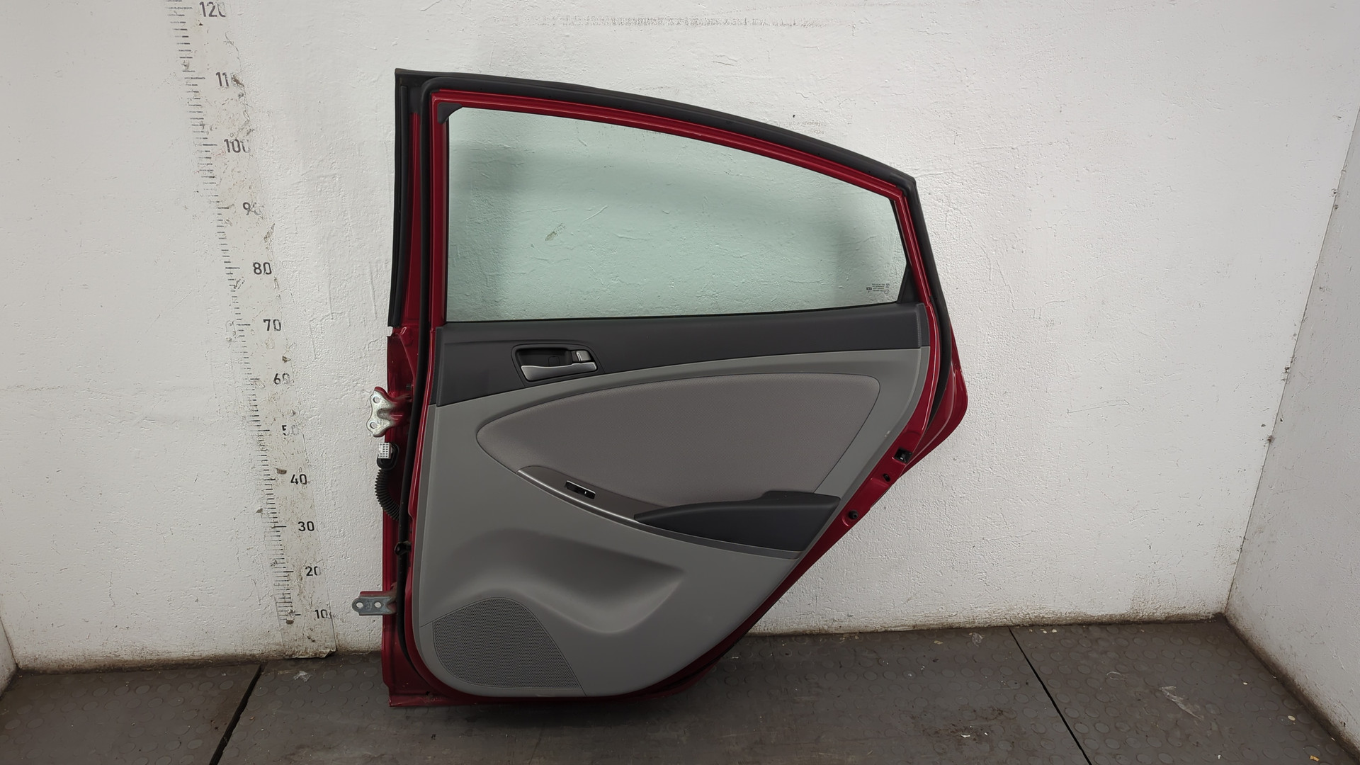 Дверь задняя правая