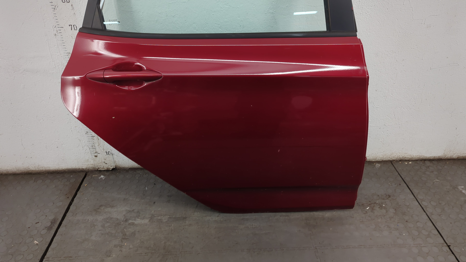 Дверь задняя правая