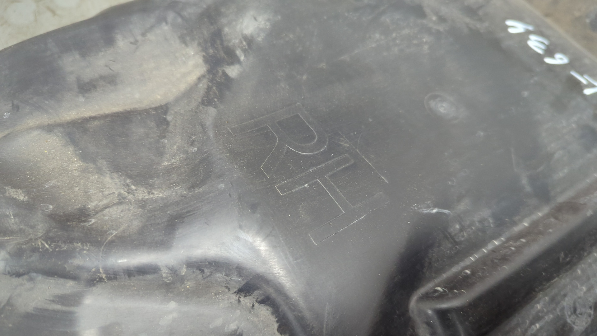 Локер передний правый