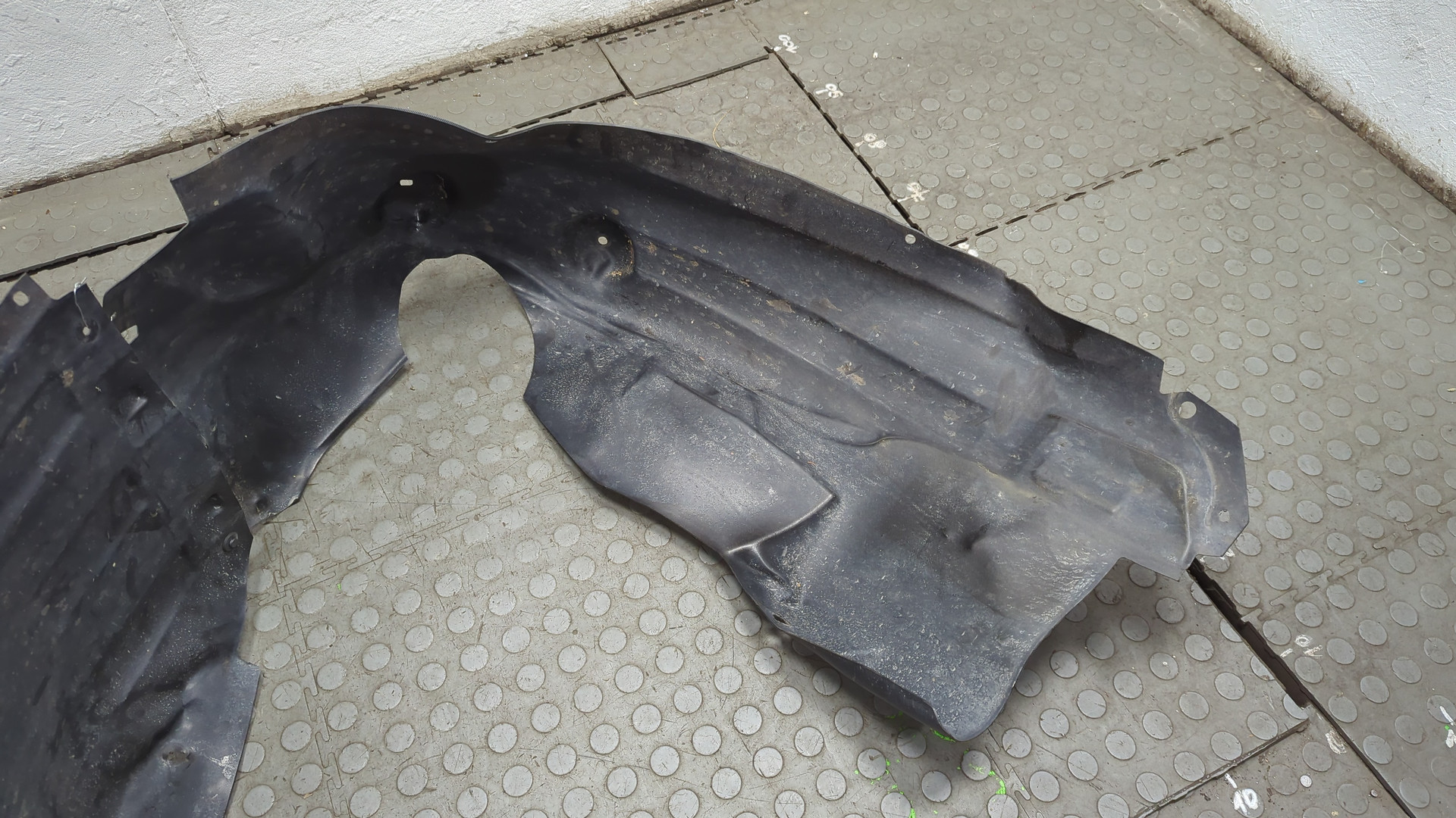 Локер передний левый