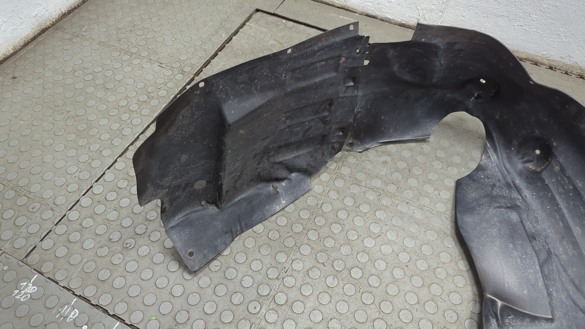 Локер передний левый