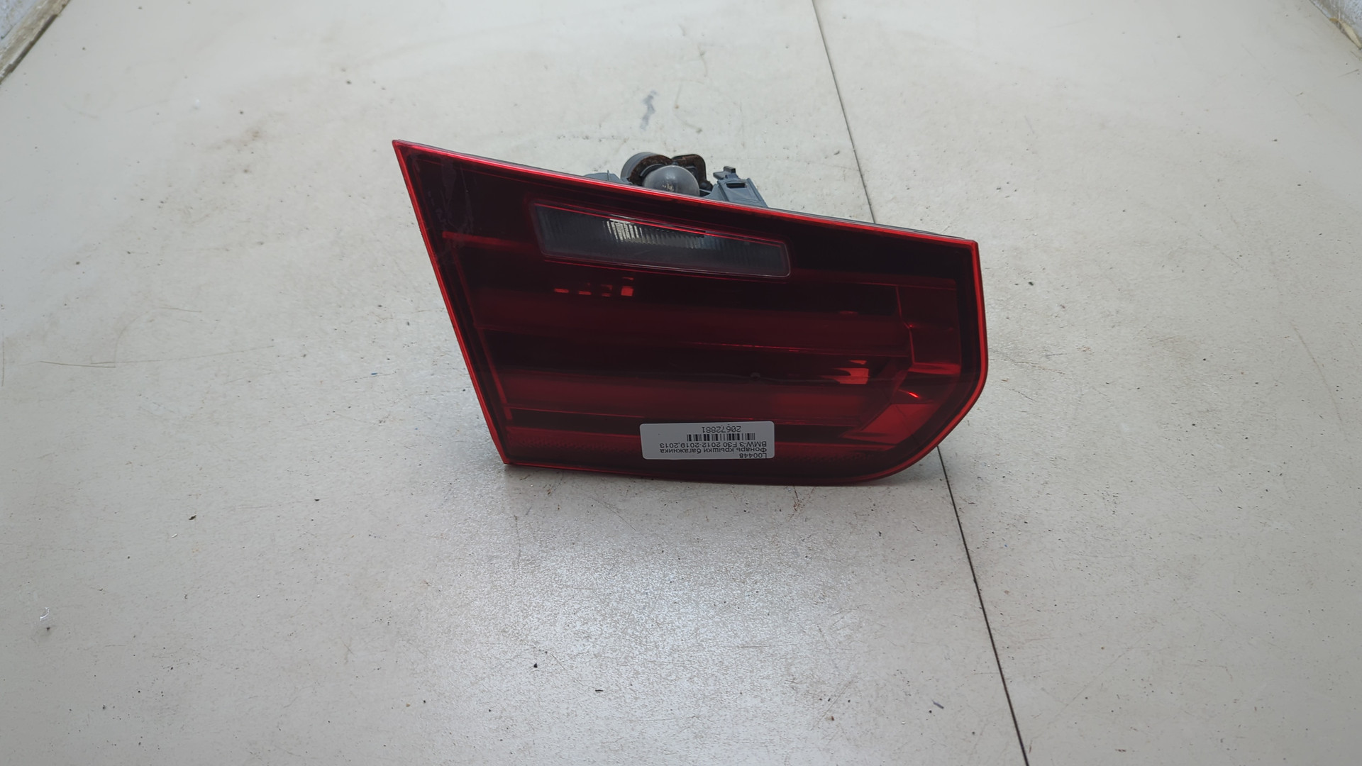 Фонарь задний внутренний левый