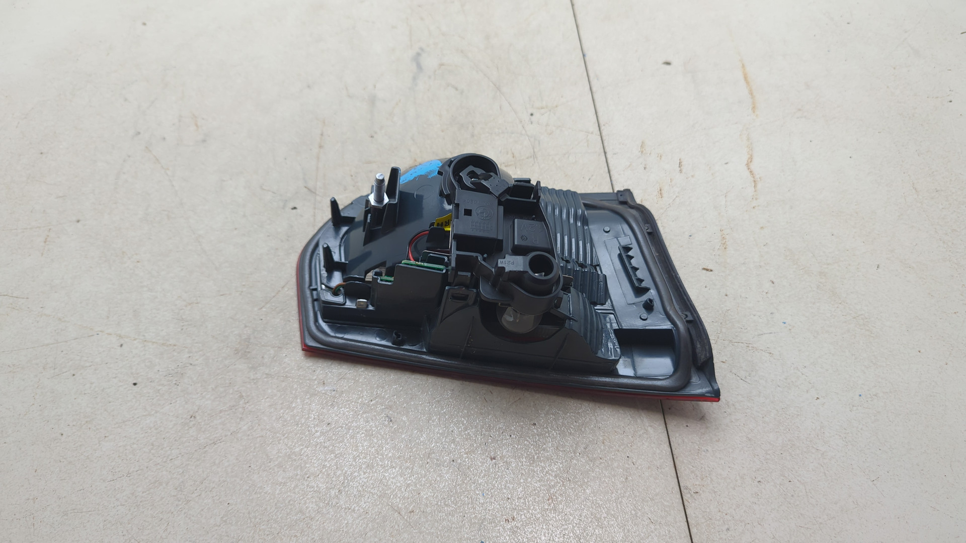 Фонарь задний внутренний правый