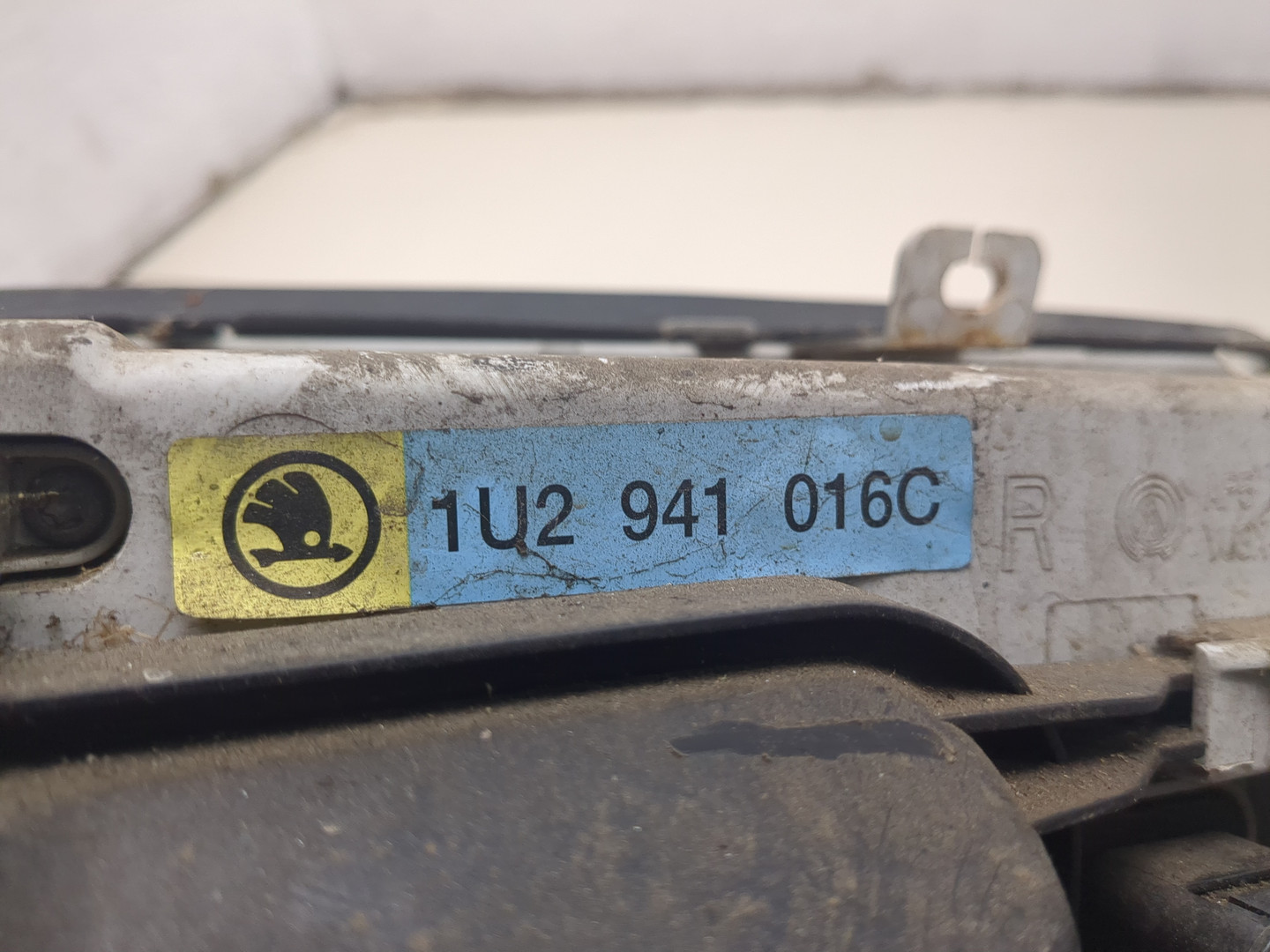 Фара правая