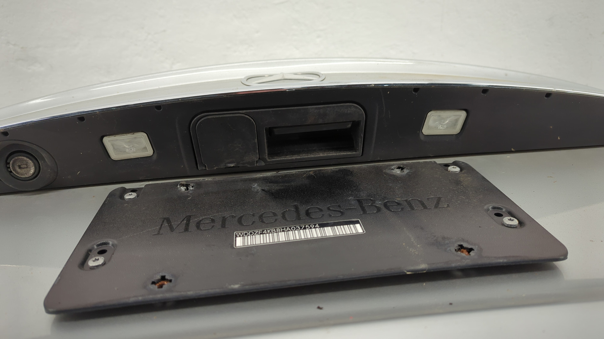 Дверь багажника