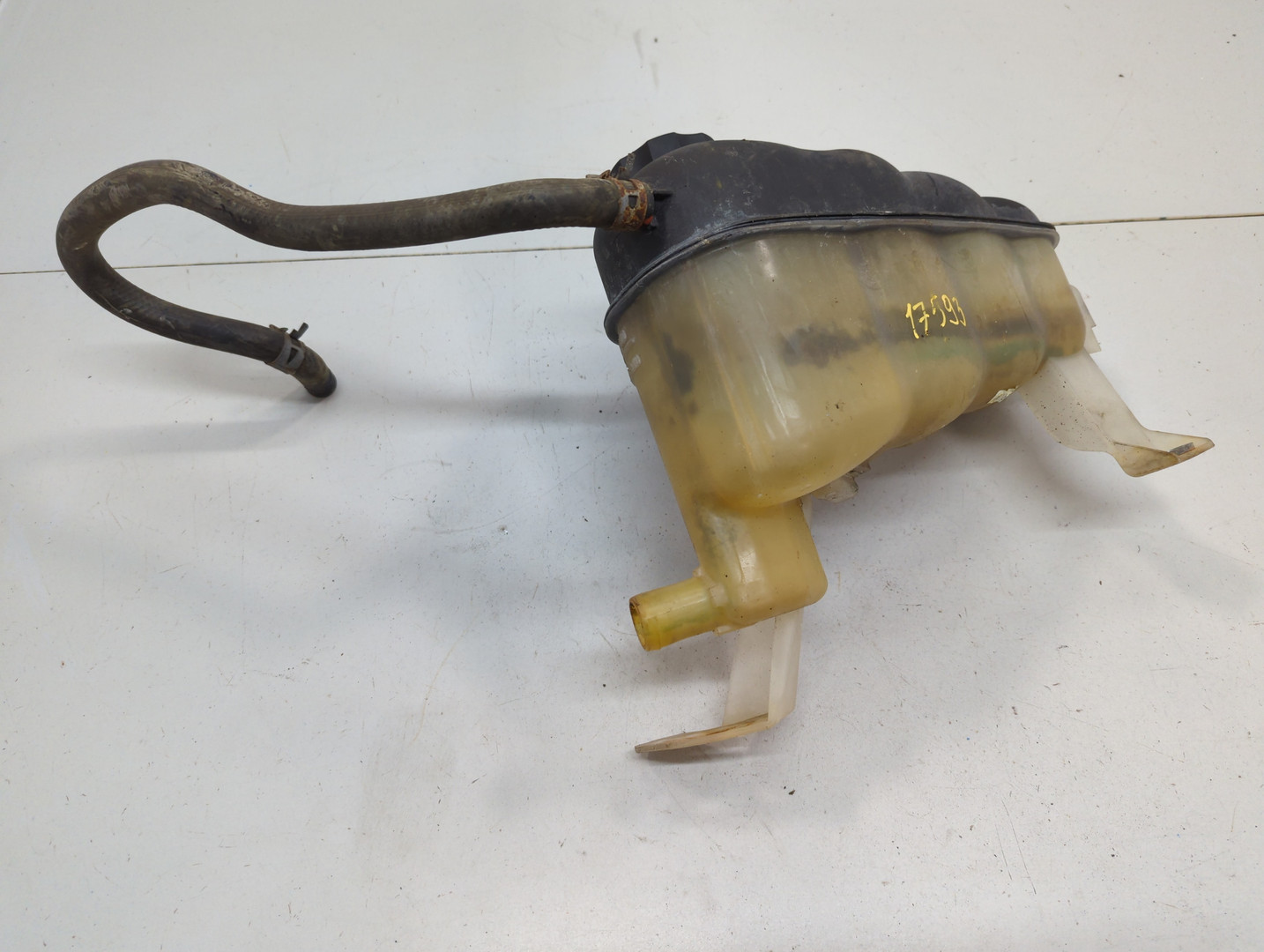 Бачок расширительный