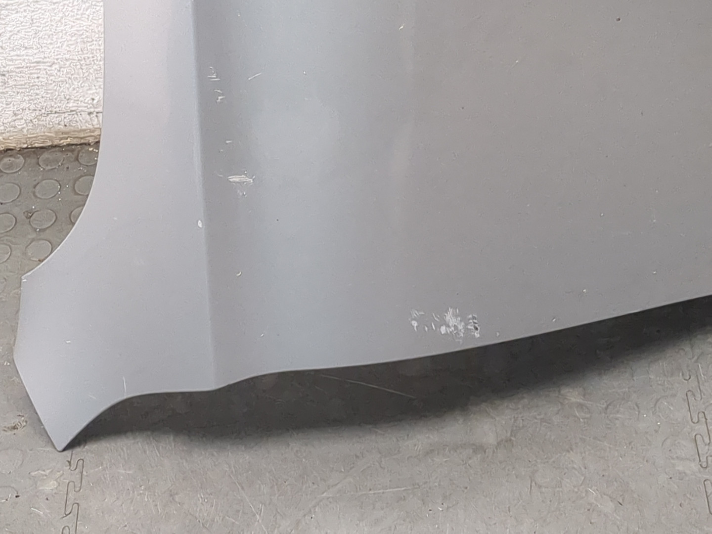 Крыло переднее правое